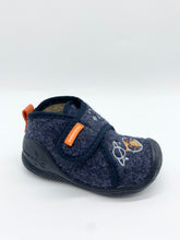 Load image into Gallery viewer, Biomecanics Boys Slipper/Indoor Shoe