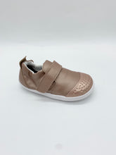 Load image into Gallery viewer, Bobux Go Cruiser Rose Gold 501021