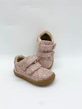 Load image into Gallery viewer, Primigi Baby Snail Shoe in Cipria Gold/Pink or Rosa