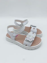 Load image into Gallery viewer, Pablosky Daisy Sandal Olimpio Blanco 442600