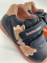 Load image into Gallery viewer, Biomecanics Heart Shoe Navy Ocean/Pink 261104-A183