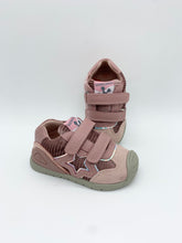 Load image into Gallery viewer, Biomecanics Velvet Star Shoe Kiss Pink