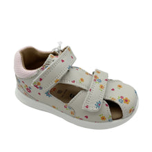 Load image into Gallery viewer, Children's sandal with floral pattern on a white background