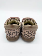 Load image into Gallery viewer, Primigi Baby Snail Shoe Cipria/Animal 2400044