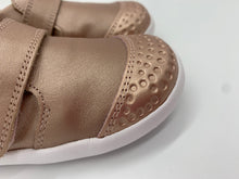 Load image into Gallery viewer, Bobux Go Cruiser Rose Gold 501021