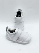 Load image into Gallery viewer, Bobux Go Cruiser White