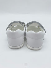 Load image into Gallery viewer, Pablosky Closed Toe Sandal Plus Blanco 041300