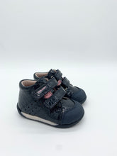 Load image into Gallery viewer, Pablosky Arcadia Patent Shoe Navy 061428