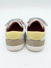 Load image into Gallery viewer, Garvalin Barefoot Star Shoe White/Pink Lillium 262320-E864