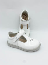 Load image into Gallery viewer, Ricosta Winona T-Bar White/Weiss Patent 50 2600202/810