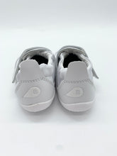 Load image into Gallery viewer, Bobux Go Cruiser White