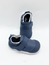Load image into Gallery viewer, Bobux Go Cruiser Vintage Indigo