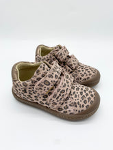 Load image into Gallery viewer, Primigi Baby Snail Shoe Cipria/Animal 2400044