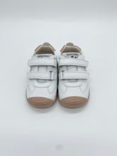 Load image into Gallery viewer, Biomecanics Trainer White/Pink