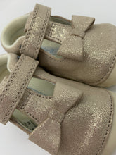 Load image into Gallery viewer, Startrite Wiggle Pale Gold Glitter Nubuck Pre-Walker/Cruiser Shoe
