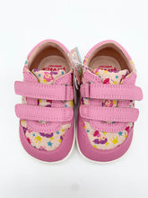 Load image into Gallery viewer, Garvalin Barefoot Canvas Shoe Rosa Pink 262338-A032