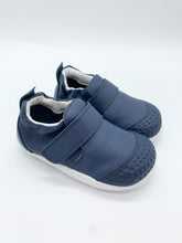 Load image into Gallery viewer, Bobux Go Cruiser Vintage Indigo
