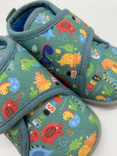 Load image into Gallery viewer, Garvalin Dinosaur Slipper/Indoor Shoe Verde 261339-A442