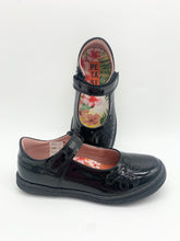 Load image into Gallery viewer, Petasil Donna F Fitting