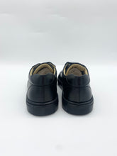 Load image into Gallery viewer, Petasil Peel Black Leather F