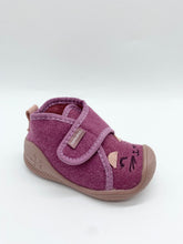 Load image into Gallery viewer, Biomecanics Girls Slipper/Indoor Shoe