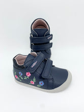 Load image into Gallery viewer, Pablosky Ziggy Flower First Walker Navy 059725