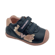 Load image into Gallery viewer, A navy blue baby shoe by bromeccanils, featuring a hook-and-loop strap with the brand name, decorated with glittery rose gold bunny ears and hearts, and a brown sole.