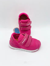 Load image into Gallery viewer, Biomecanics Trainer Fucsia 252130-C146