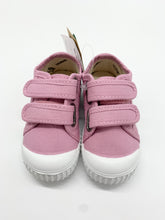 Load image into Gallery viewer, Victoria Junior 136606 Petalo Pink
