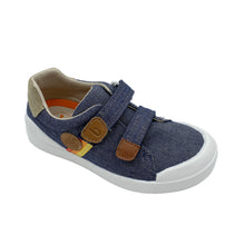 Load image into Gallery viewer, Biomechanics Azul Marino Canvas Shoe for boys, primarily in navy color with tan accents and a white sole.