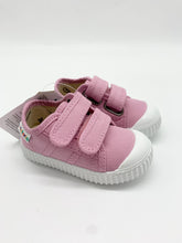 Load image into Gallery viewer, Victoria Junior 136606 Petalo Pink