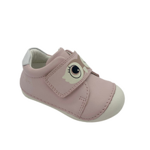 Load image into Gallery viewer, A pink and white baby cruiser shoe with a cartoonish face on the toe and a double velcro fastening.