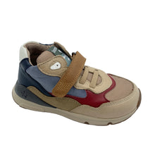 Load image into Gallery viewer, A pair of boys' sneakers with double velcro fastening, featuring a leather and textile upper in blue and brown colors, and a rubber sole.