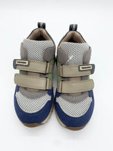 Load image into Gallery viewer, Biomecanics Hi Trainer Oyster