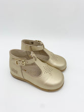 Load image into Gallery viewer, Bopy Lactee Shoe Gold