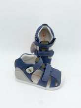 Load image into Gallery viewer, Biomecanics Sandal Petroleo Double Velcro