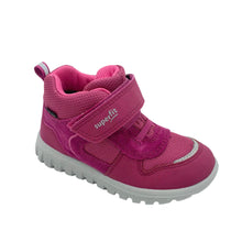 Load image into Gallery viewer, A pink hi-top Superfit Sport7 Mini Gore-Tex trainer with single velcro fastening, elasticated lace, and cushioned ankle.