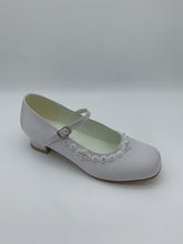 Load image into Gallery viewer, white girls shoe ireland