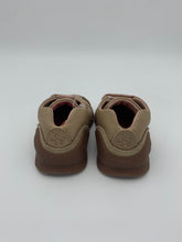 Load image into Gallery viewer, girls shoe