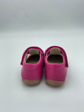 Load image into Gallery viewer, Petasil Savana T-Bar Fuscia