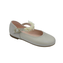 Load image into Gallery viewer, Pablsoky Cream Shoe Flower Strap/Napa Nacar Marfil 863738