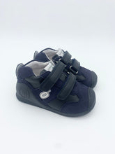 Load image into Gallery viewer, boys shoe