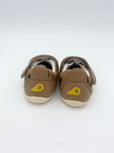 Load image into Gallery viewer, Bobux Go Cruiser Caramel