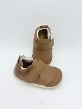 Load image into Gallery viewer, Bobux Go Cruiser Caramel