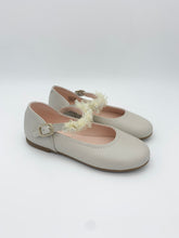 Load image into Gallery viewer, Pablsoky Cream Shoe Flower Strap/Napa Nacar Marfil 863738