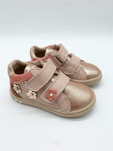 Load image into Gallery viewer, Primigi Like Baby Ankle Boot with Flowers 8904111/8904122
