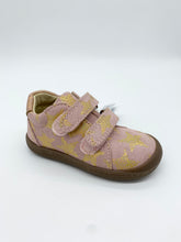 Load image into Gallery viewer, Primigi Baby Barefoot Gold Star/Stelle Rosa 8900044
