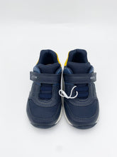 Load image into Gallery viewer, Geox Rishon Trainer Navy/Yellow
