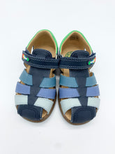 Load image into Gallery viewer, Pablosky Closed Toe Sandal Niagra Uniformato 041925
