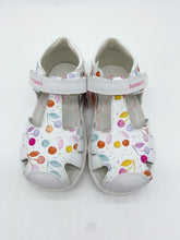 Load image into Gallery viewer, Biomecanics Cherry Sandal Blanco White Closed Toe 262202-A050
